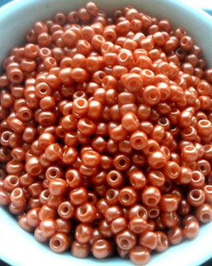 Margele nisip caisa lucios 3 mm 30 g.