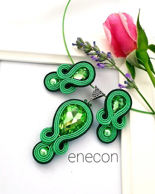 Set verde cu cristale
