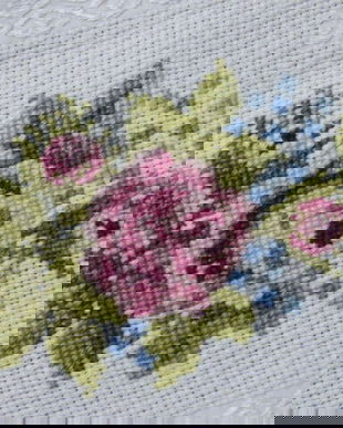 2 broderii cruciulite