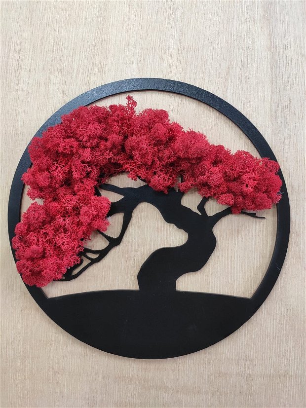 Decoratiune Bonsai din licheni rosii