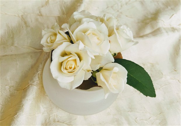 Suport ceramic pentru aranjamente florale