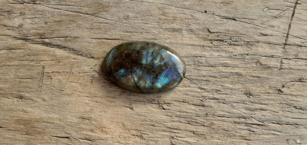 Cabochon labradorit, 36x23 mm