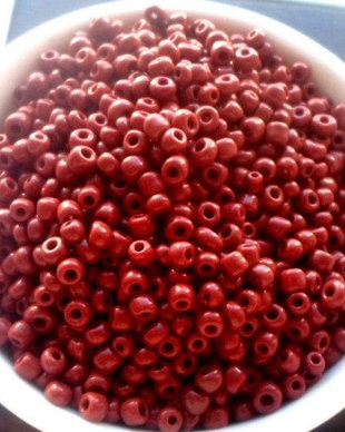 Margele nisip maro rosiatic 2 mm 50 g.
