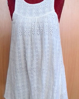 rochie de plaja din dantela
