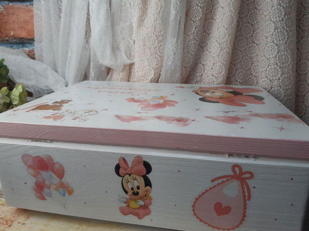 Cufar pentru trusoul de botez - tema Minnie baby