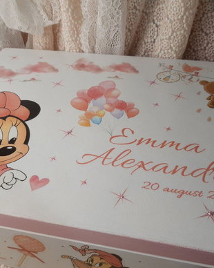 Cufar pentru trusoul de botez - tema Minnie baby