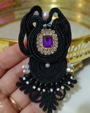 Brosa soutache