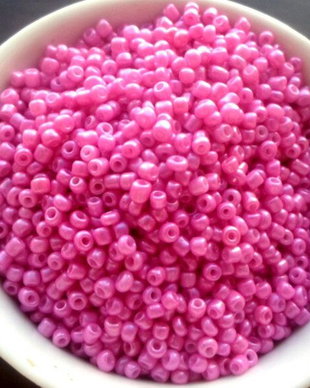 Margele nisip roz perlat  2 mm 30 g.