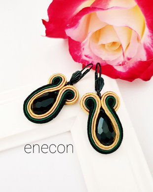 Cercei soutache verde-negru-auriu cu cristale