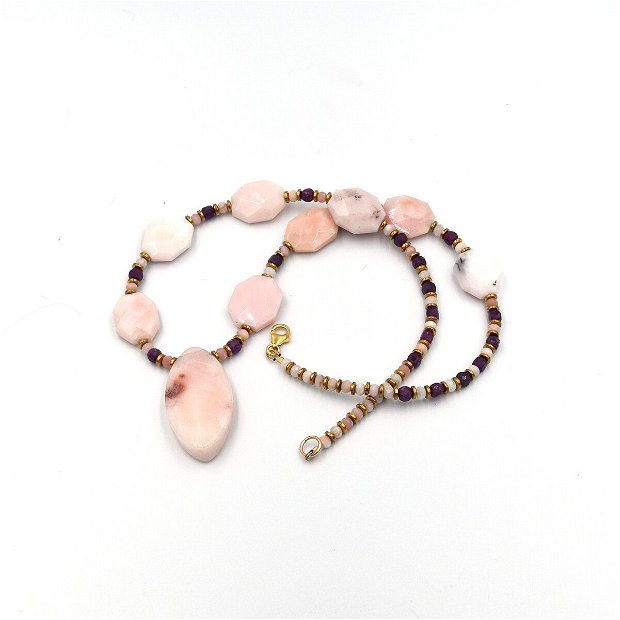 Colier cu pietre naturale de opal roz