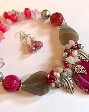 FABULOUS PINK-agate,cuarț roz,perle cultura,jad vopsit,zamac argintat