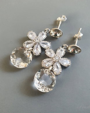 Cercei eleganti Swarovski & Zirconia florali
