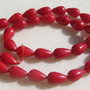 Coral vopsit rosu picatura aprox 11x7 mm