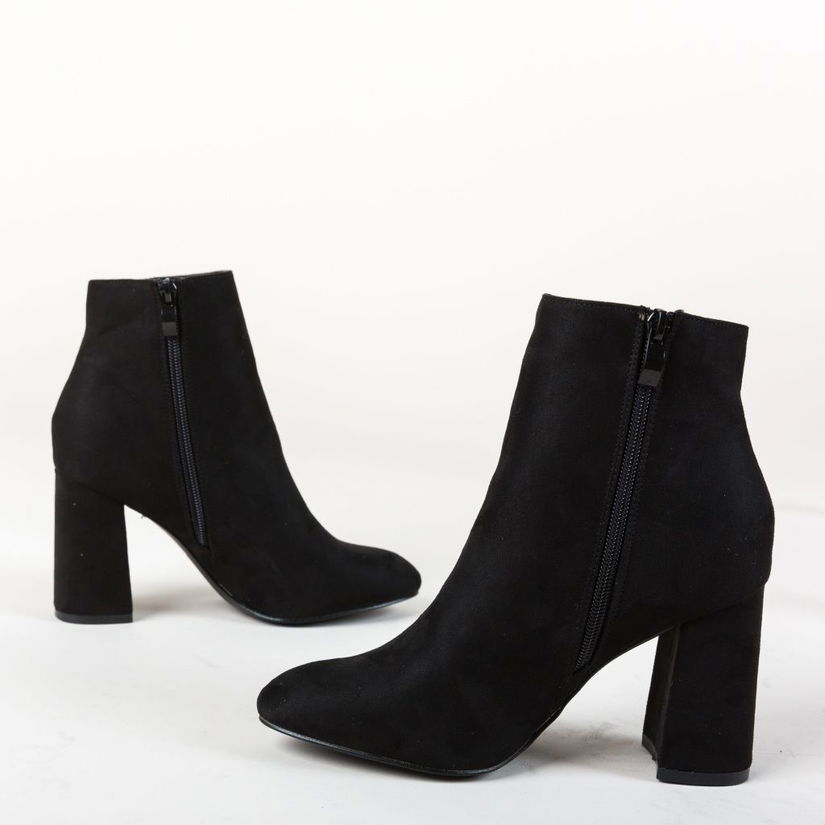 Botine Fekra Negre