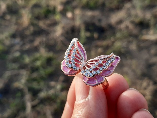 Inel butterfly