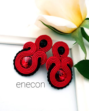 Cercei pe lob roșii soutache cu swarovski si onix