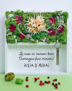 Cuier decorat cu licheni stabilizati familie personalizat cu text