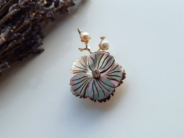 Pandant/brosa floare shell