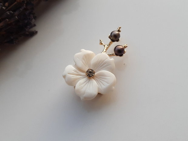 Pandant/brosa floare shell