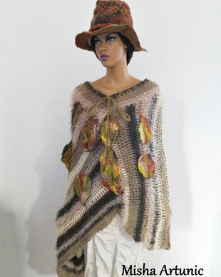 Vândut Poncho crosetat cu frunze impaslite