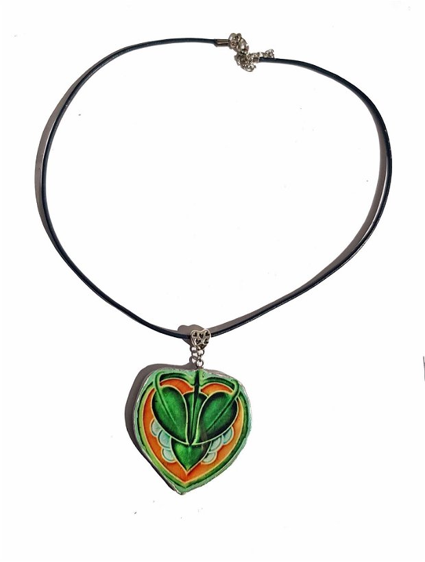 Colier din piele naturala cu pandantiv Art Nouveau "Vegetal Heart" din Fimo si rasina epoxidica