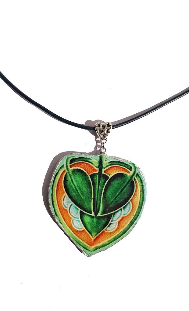 Colier din piele naturala cu pandantiv Art Nouveau "Vegetal Heart" din Fimo si rasina epoxidica