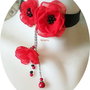 chocker cu flori rosii