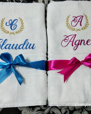 Set 2 prosoape bumbac personalizate , cadou nași, prieteni