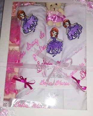 Trusou de botez personalizat printesa Sophia, personaje Disney