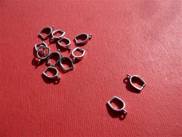 Agatatoare brioleta / pandant din argint .925 rodiat aprox 2.5x7x11 mm (cu anoul)