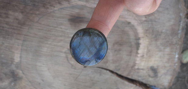 Cabochon  labradorit fatetat