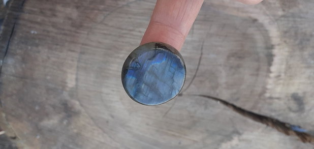 Cabochon  labradorit fatetat