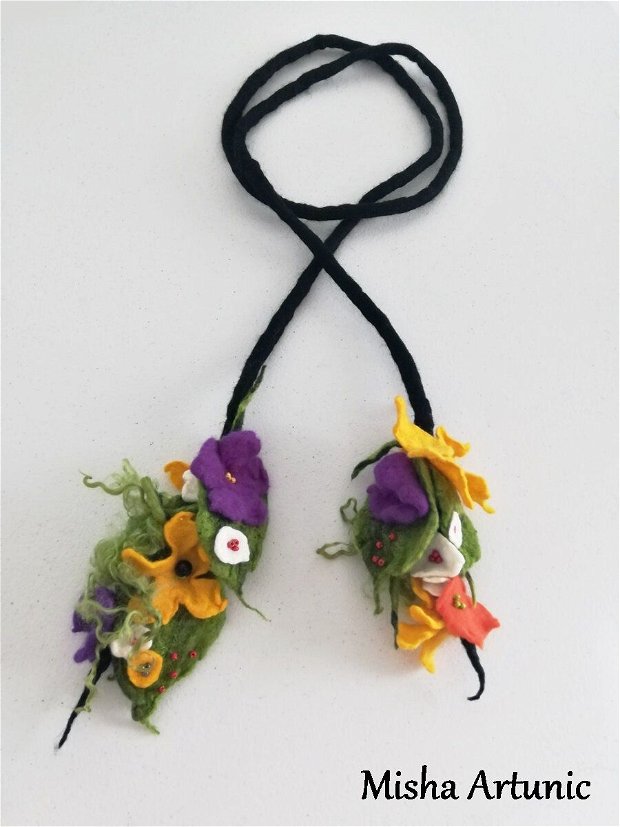 REZERVAT - Cordon/ Colier impaslit cu floricele multicolore
