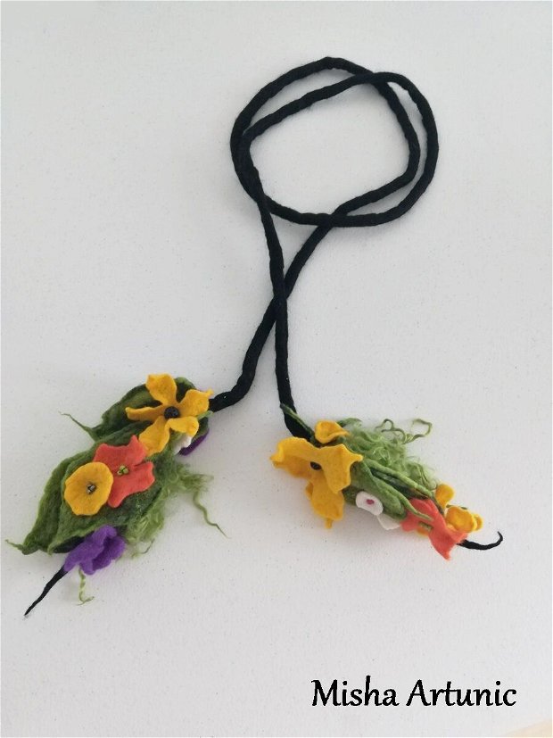 REZERVAT - Cordon/ Colier impaslit cu floricele multicolore