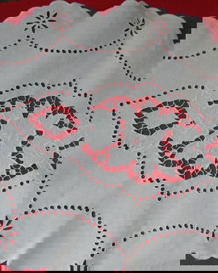 Mileu broderie decupata