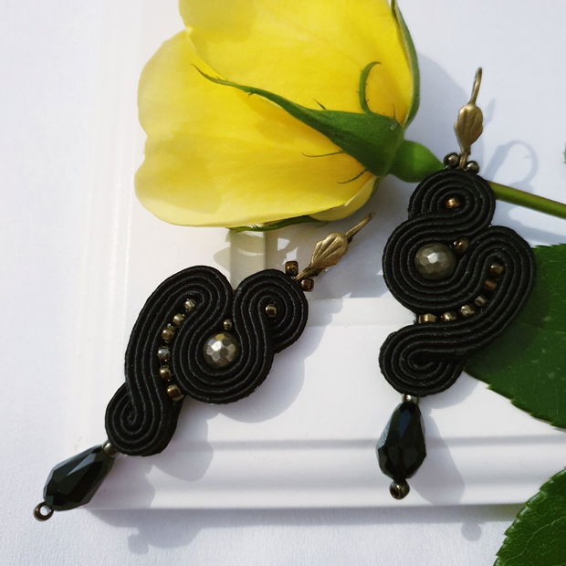 Cercei negri soutache