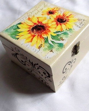 Cutie din lemn decorata 37850
