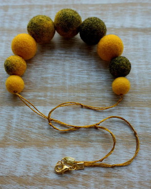 Colier Retro Yellow II