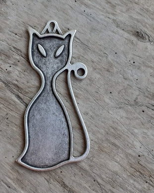 Pandantiv zamac argintat, pisica - 80x40 mm