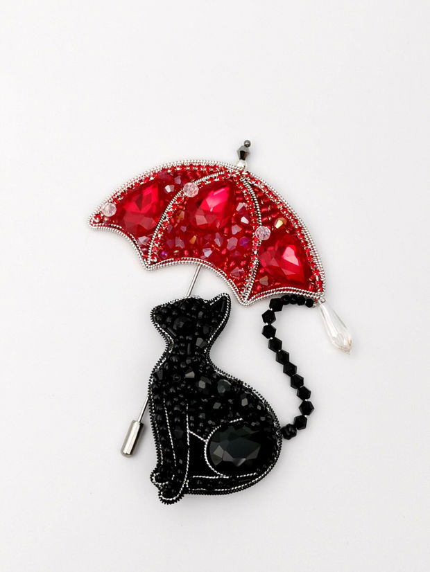 Vândut Set 2 broșe Black Cat and Red Umbrella