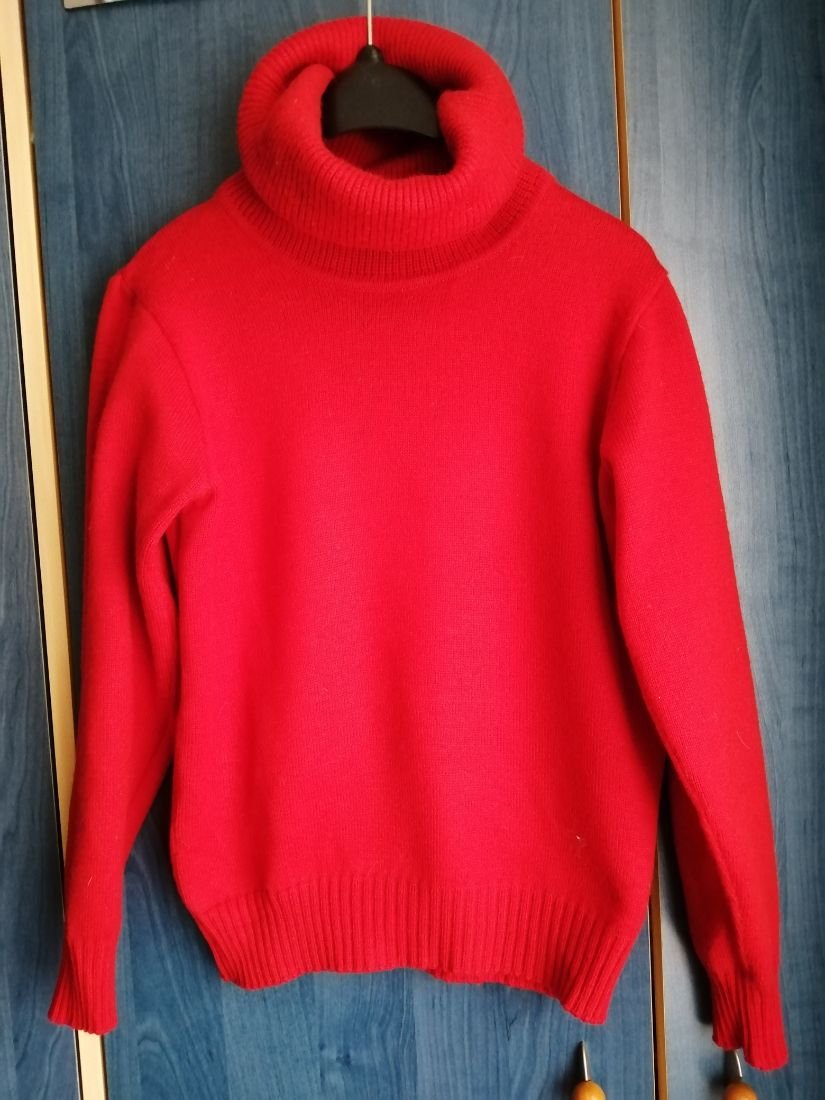 Situation shutter Disposed Pulover rosu de lana pe gat | Fashion Hunt