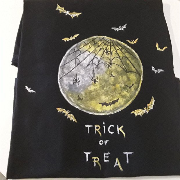 Tricou dama pictat manual trick or treat personalizat pentru halloween