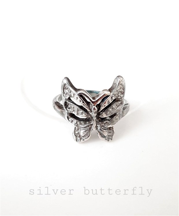 Inel argintiu fluture cu patină