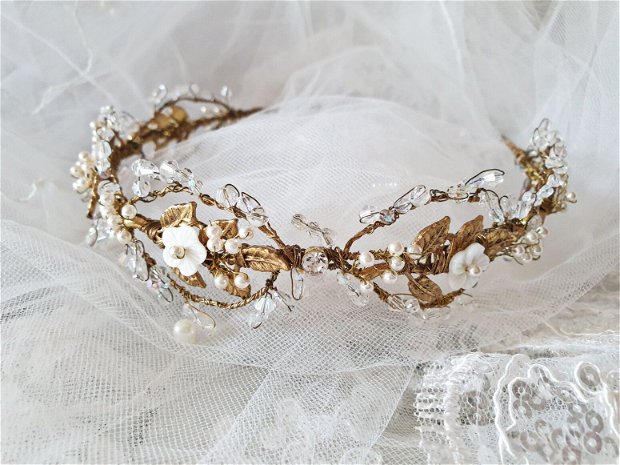 ANAIS / Coronița mireasa cu perle swarovsky și flori albe de sidef