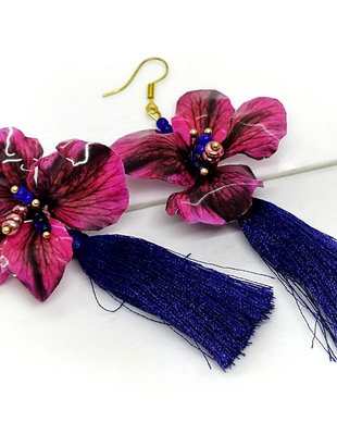 Cercei lungi black geranium cu ciucure