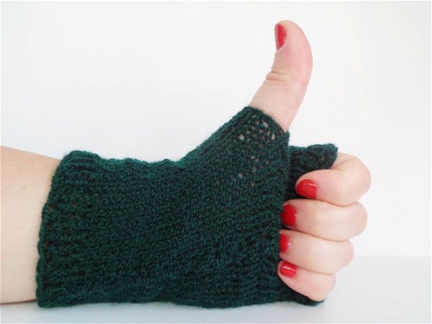 Manusi verzi fara degete - mănuși tricotate manual