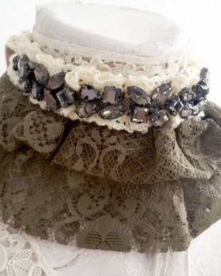 Chocker cu cristale gri petrol, Colier cu cristale, Colier broderie