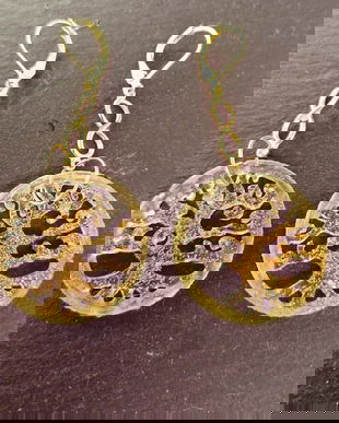 cercei unicat in forma de pomul vietii, din rasina transparenta cu paiete aurii si accesorii metalice aurii