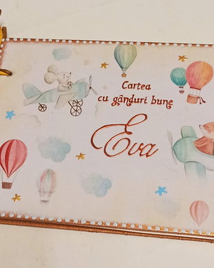 Carte de oaspeti botez, cu coperti din lemn si 80 de pagini cartonate si personalizate, format A5