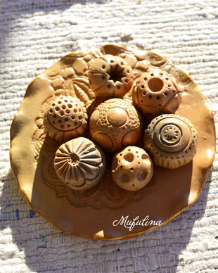 Decoratiune cu bile ceramice